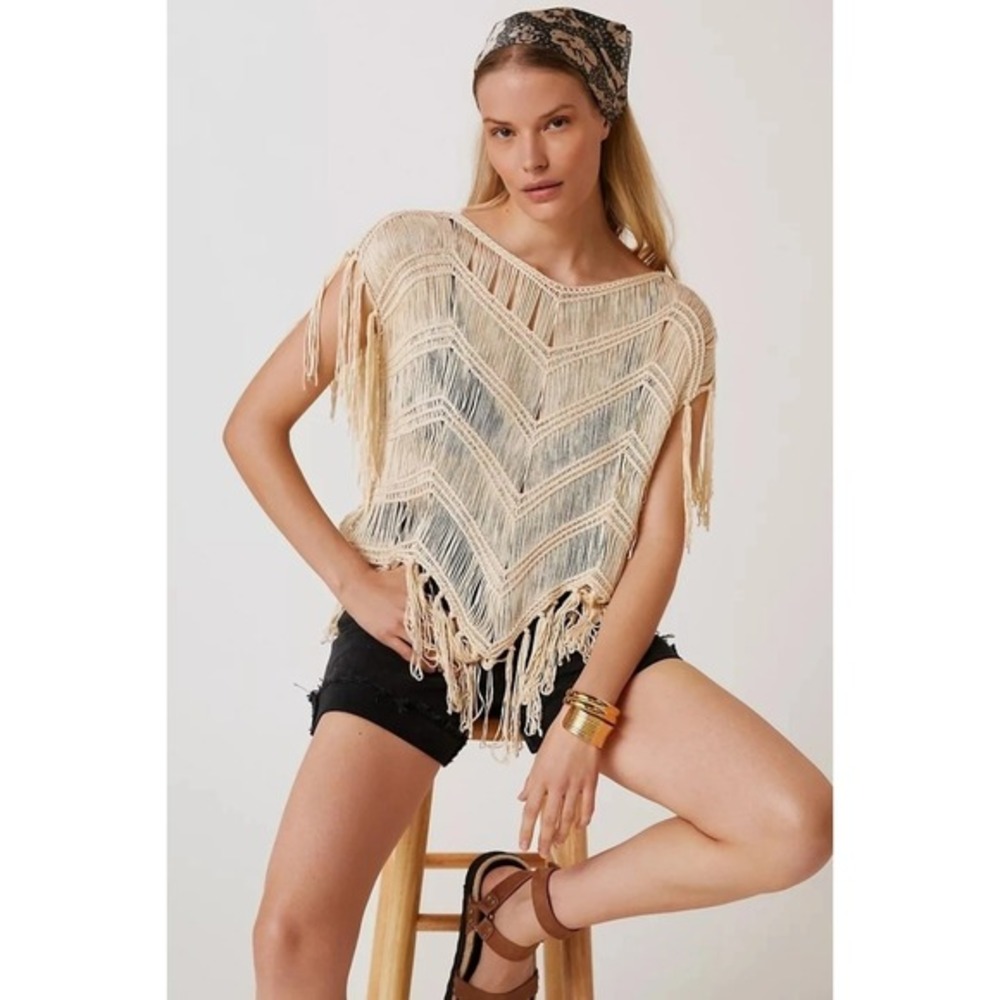 Ivory Crochet Fringe Poncho S/M Small Medium Festival Concert Folk Boho‎